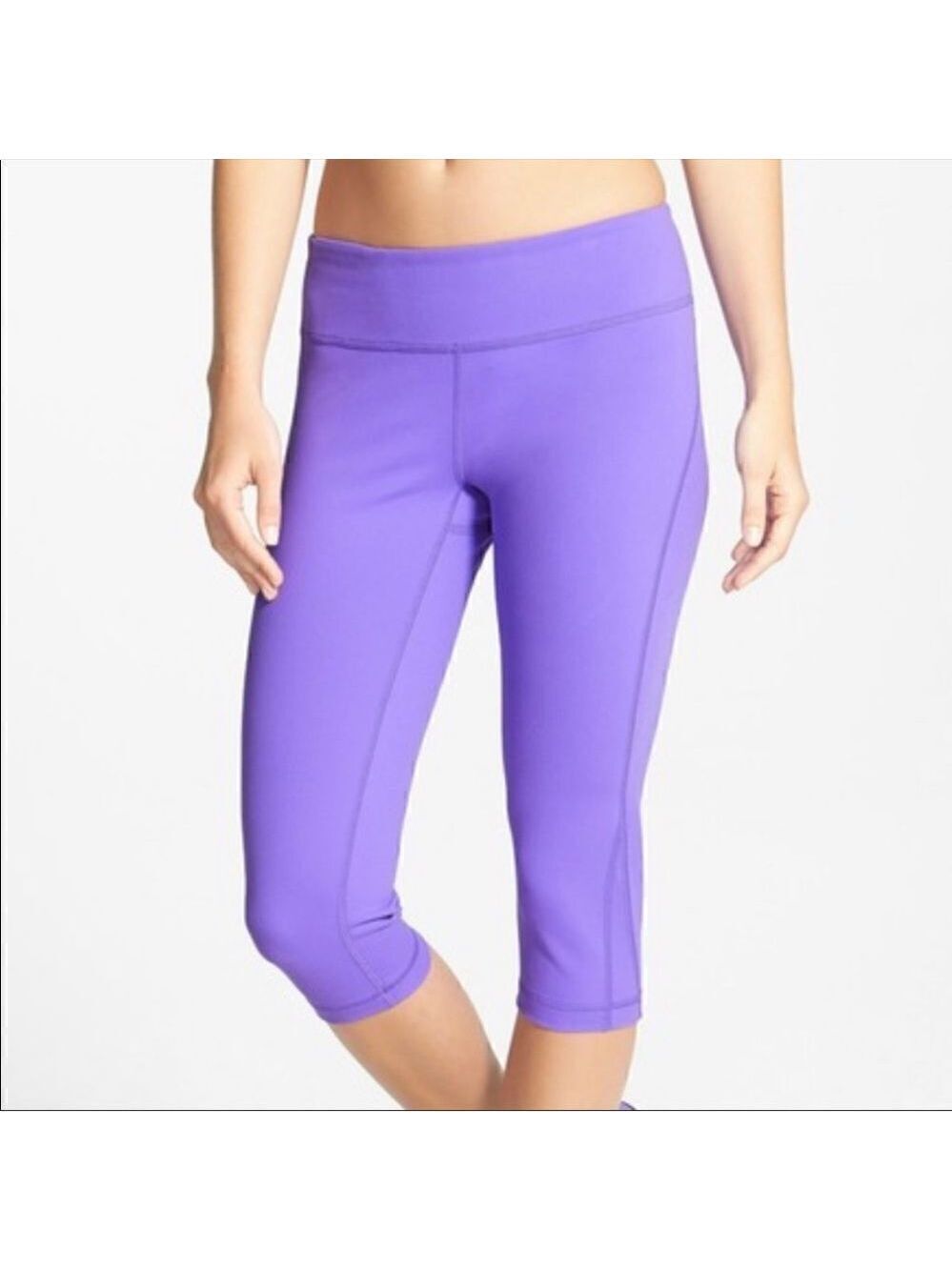 ZELLA Live In Reversible Capri Leggings